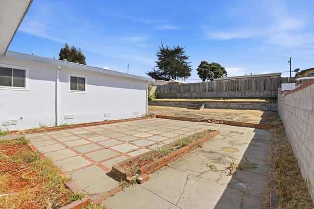1140 Palm Avenue, Seaside, CA 93955