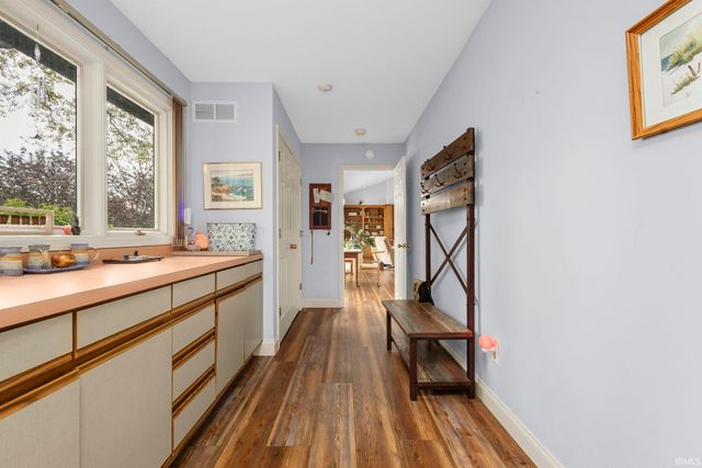 16187 Oak Hill Boulevard, Granger, IN 46530