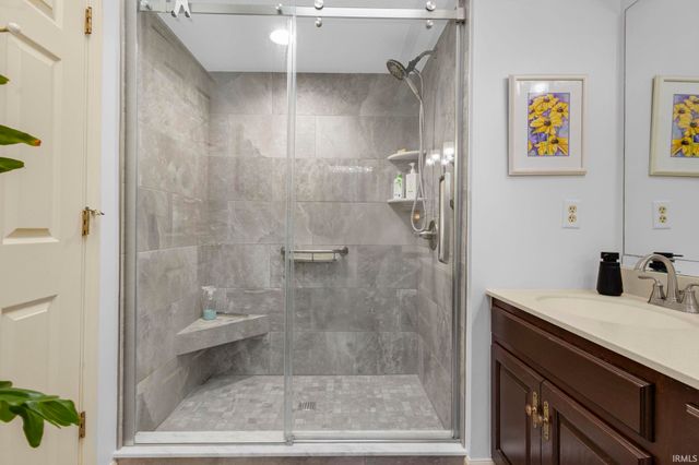 16187 Oak Hill Boulevard, Granger, IN 46530