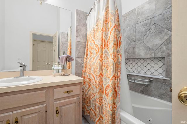 16187 Oak Hill Boulevard, Granger, IN 46530