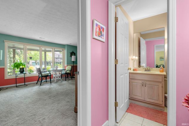 16187 Oak Hill Boulevard, Granger, IN 46530