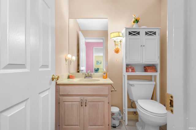 16187 Oak Hill Boulevard, Granger, IN 46530