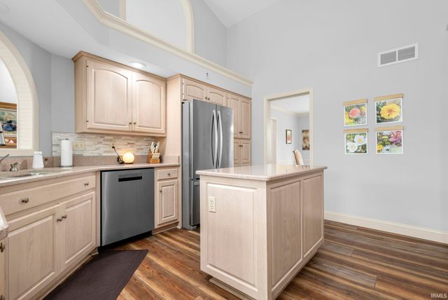 16187 Oak Hill Boulevard, Granger, IN 46530