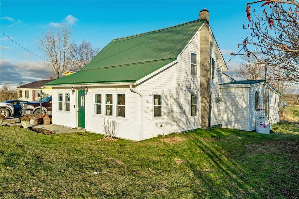 284 Cook Road, Sheldon, VT 05483