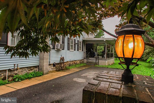 7 S JACKSON ST, Strasburg, PA 17579