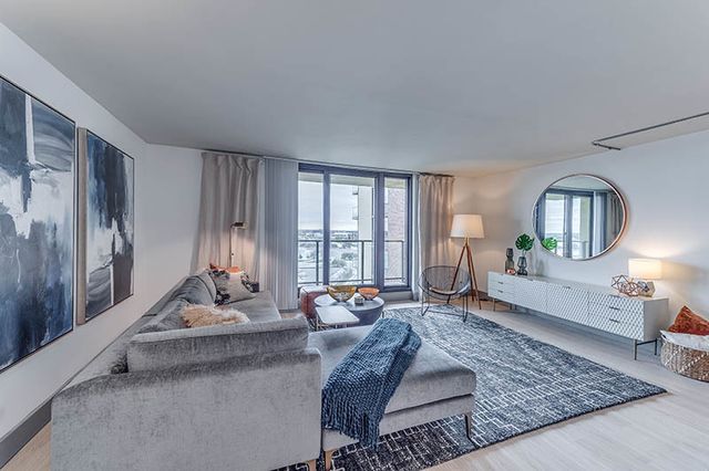 2233 S Highland Avenue H0801, Lombard, IL 60148