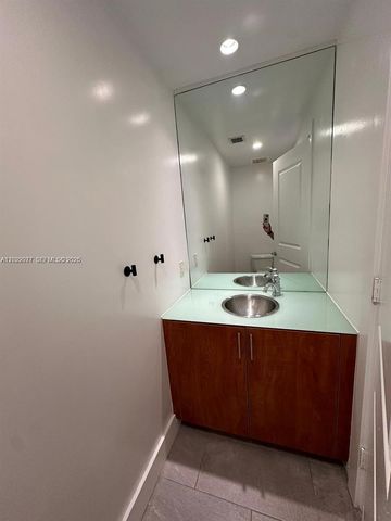 315 NE 3rd Ave 2009, Fort Lauderdale, FL 33301