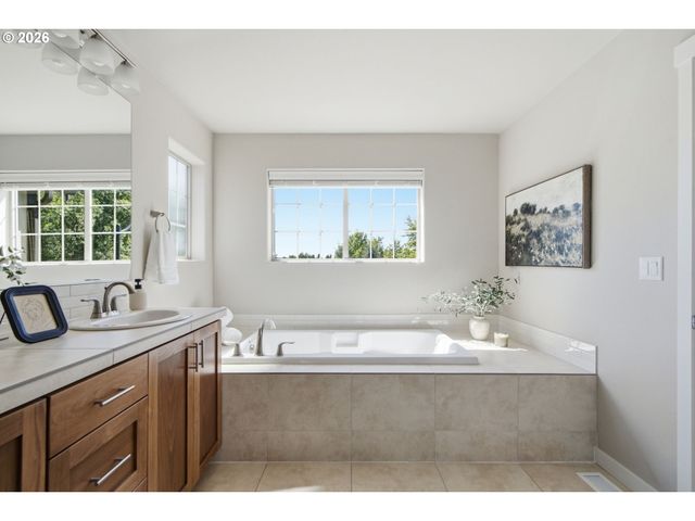 12400 Sw PALERMO St, Wilsonville, OR 97070