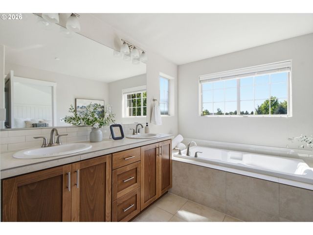 12400 Sw PALERMO St, Wilsonville, OR 97070