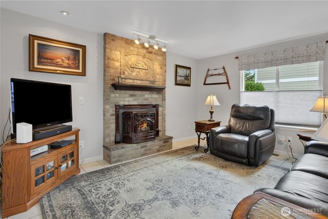 3120 Chelsea Lane, Enumclaw, WA 98022
