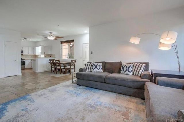 18650 Caminito Cantilena 283, San Diego, CA 92128