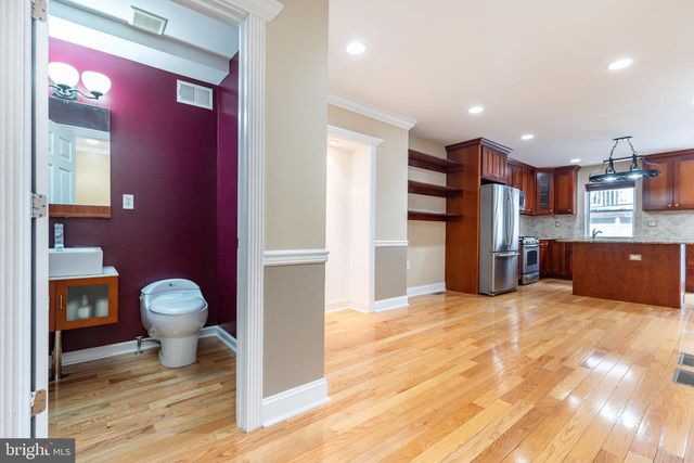 1013 S 19TH ST, Philadelphia, PA 19146