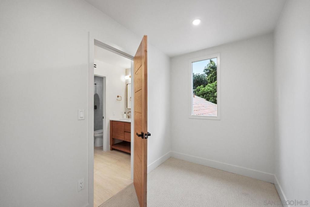 Image 31 of property listing at 630 Camino Ynez, Solana Beach, CA 92075
