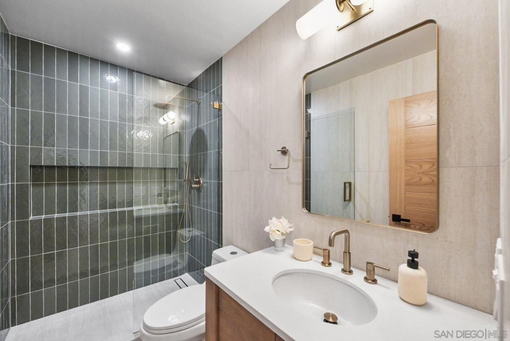 Image 37 of property listing at 630 Camino Ynez, Solana Beach, CA 92075