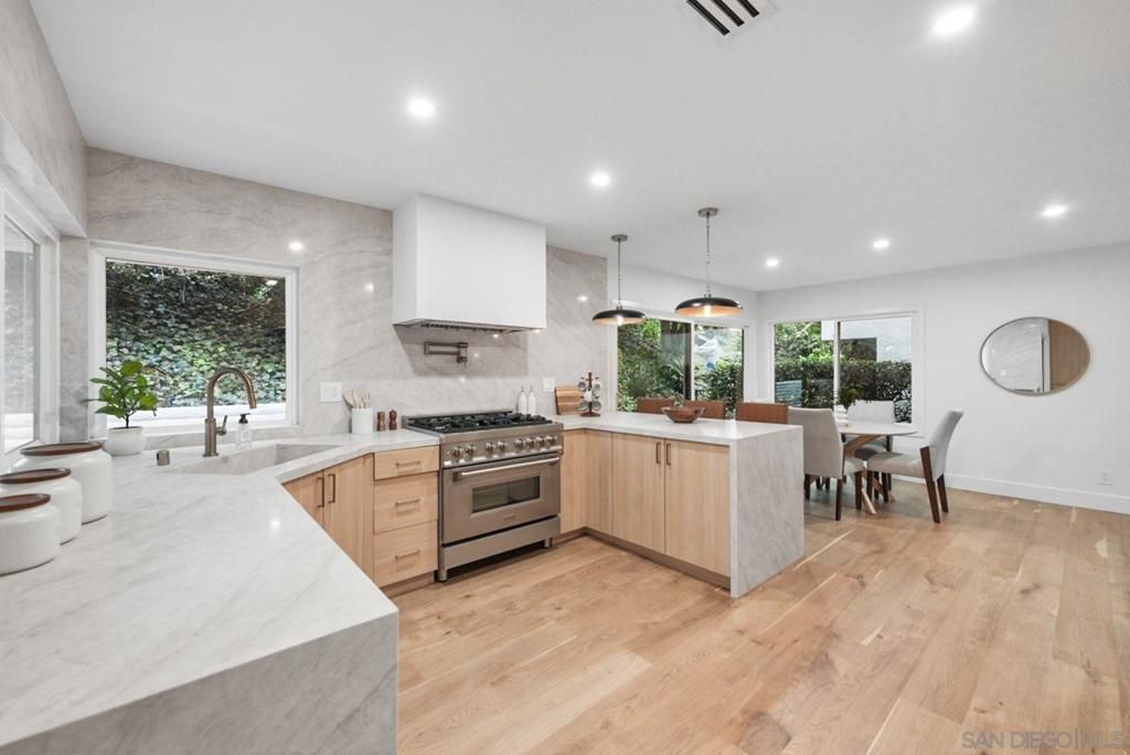 Image 8 of property listing at 630 Camino Ynez, Solana Beach, CA 92075