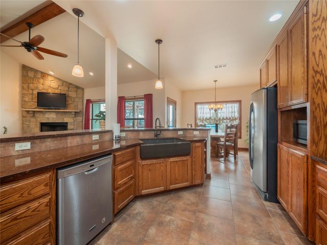 877 County Road 455, Coupland, TX 78615
