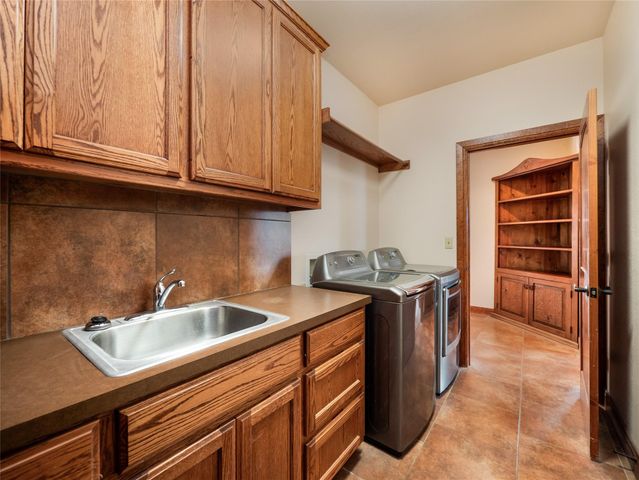 877 County Road 455, Coupland, TX 78615