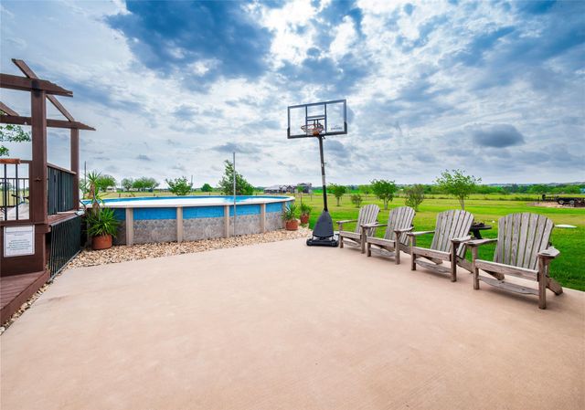 877 County Road 455, Coupland, TX 78615