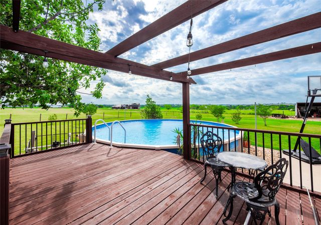 877 County Road 455, Coupland, TX 78615