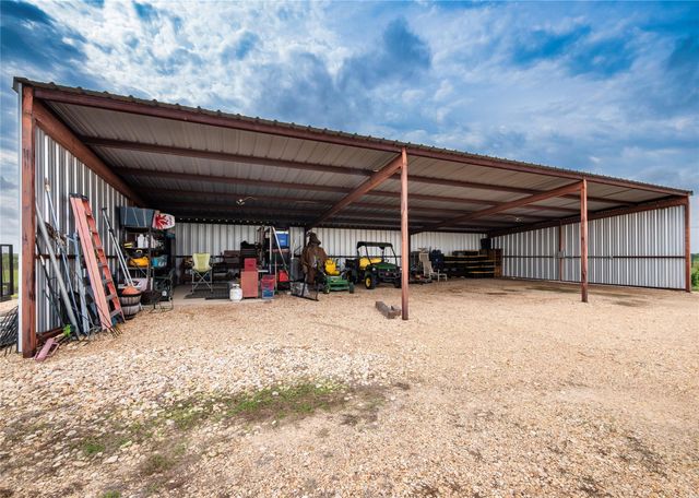 877 County Road 455, Coupland, TX 78615