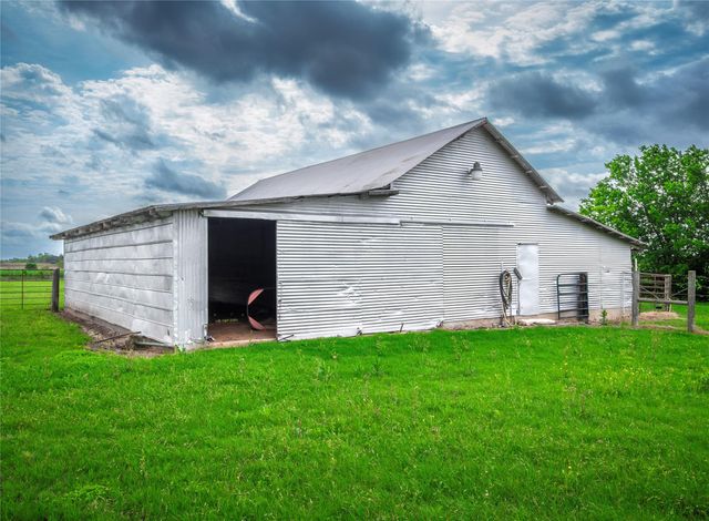 877 County Road 455, Coupland, TX 78615