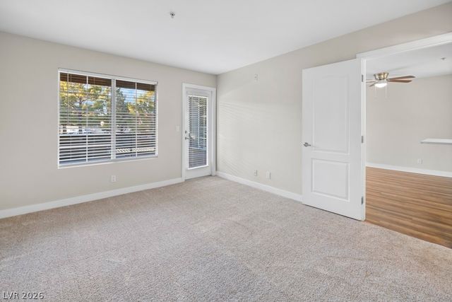 2130 Sealion Drive 207, Las Vegas, NV 89128
