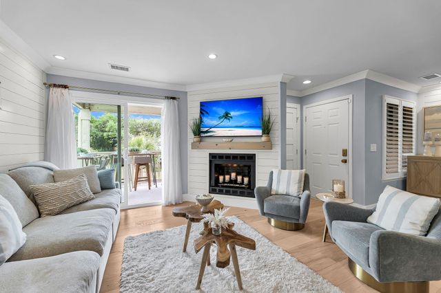 1481 Center Street Extension 204, Mount Pleasant, SC 29464