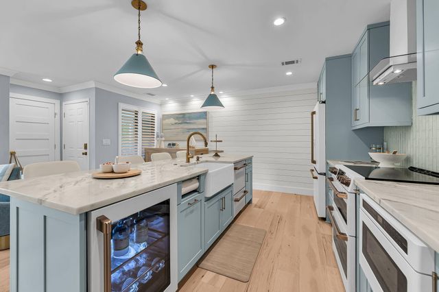 1481 Center Street Extension 204, Mount Pleasant, SC 29464