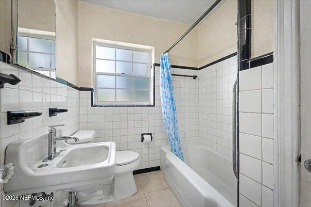 4252 PINEWOOD Avenue, Jacksonville, FL 32207
