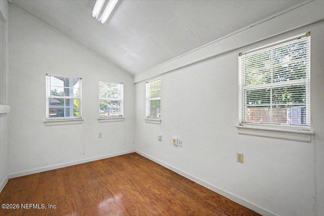 4252 PINEWOOD Avenue, Jacksonville, FL 32207