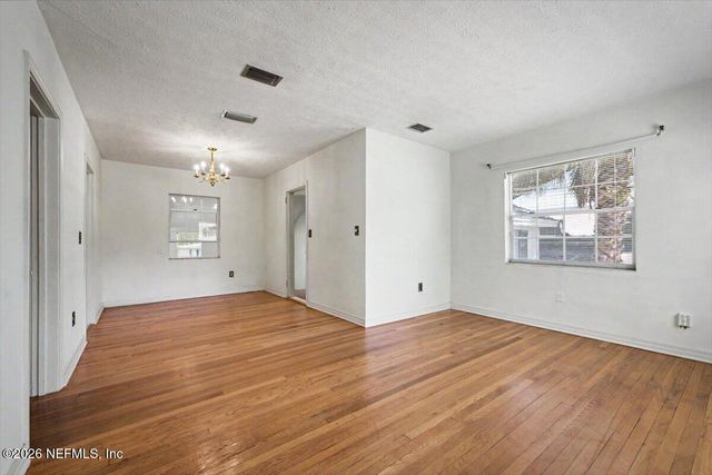 4252 PINEWOOD Avenue, Jacksonville, FL 32207