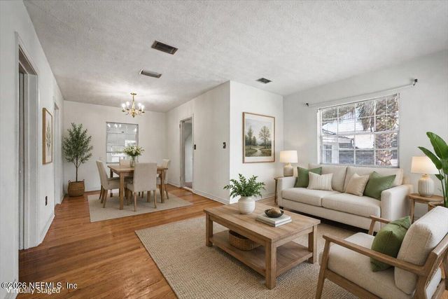 4252 PINEWOOD Avenue, Jacksonville, FL 32207
