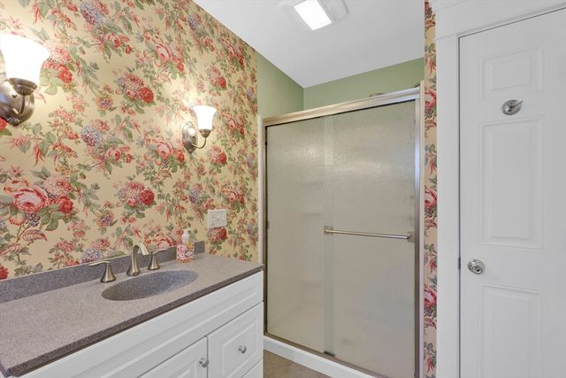 32 Spruce Street, Westfield, MA 01085