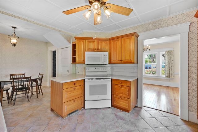 32 Spruce Street, Westfield, MA 01085