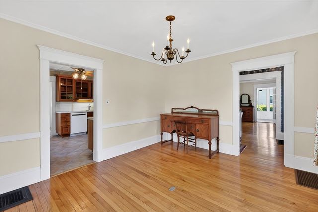 32 Spruce Street, Westfield, MA 01085