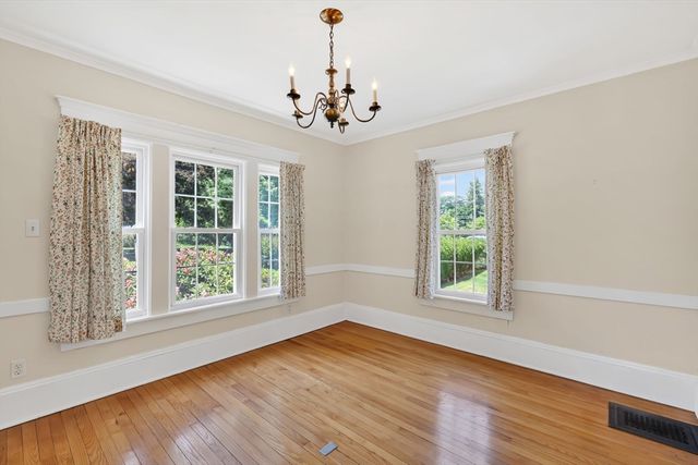 32 Spruce Street, Westfield, MA 01085