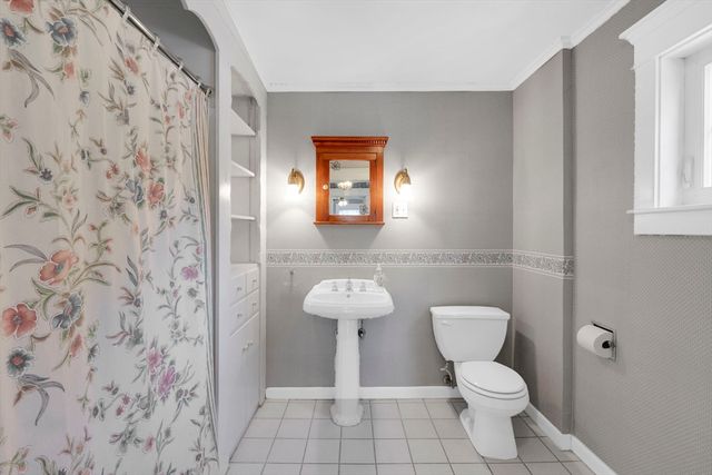 32 Spruce Street, Westfield, MA 01085