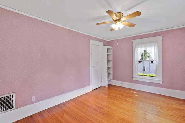 32 Spruce Street, Westfield, MA 01085