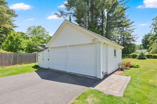 32 Spruce Street, Westfield, MA 01085