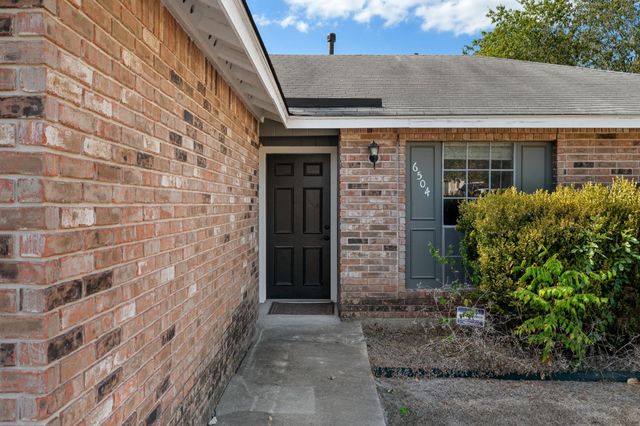 6504 Clubway LN, Austin, TX 78745