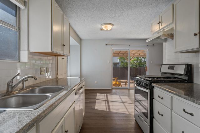 6504 Clubway LN, Austin, TX 78745