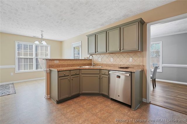 2220 Sir Michael Drive, Hope Mills, NC 28348