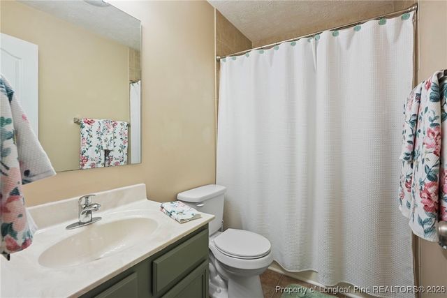 2220 Sir Michael Drive, Hope Mills, NC 28348