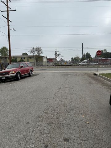 105 W Cypress, Compton, CA 90220