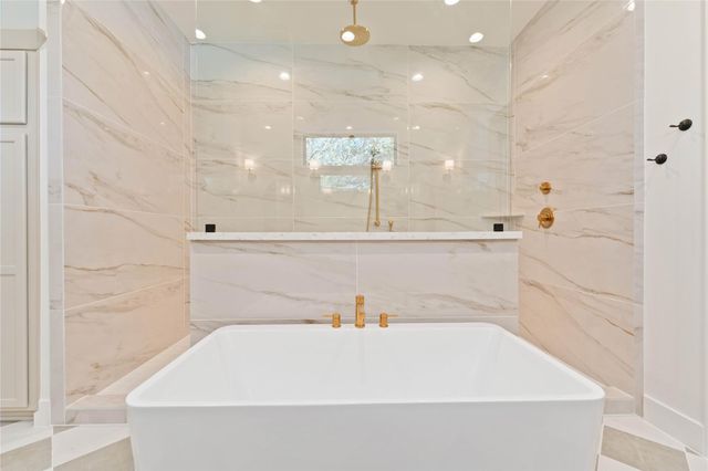 1458 Oak Tree Drive, Houston, TX 77055