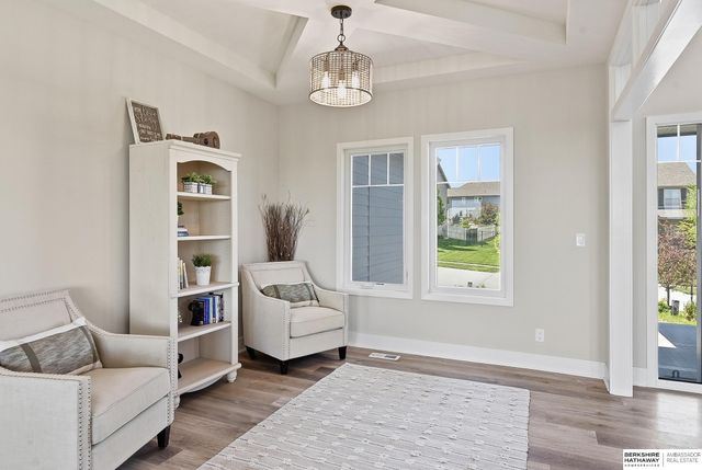 12113 Pintail Drive, Papillion, NE 68046