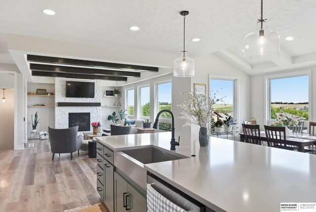 12113 Pintail Drive, Papillion, NE 68046