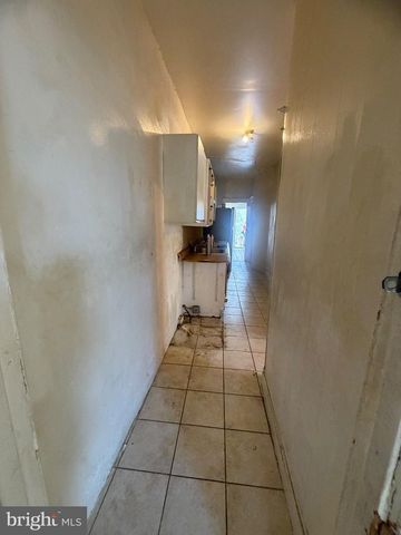 3334 H ST, Philadelphia, PA 19134