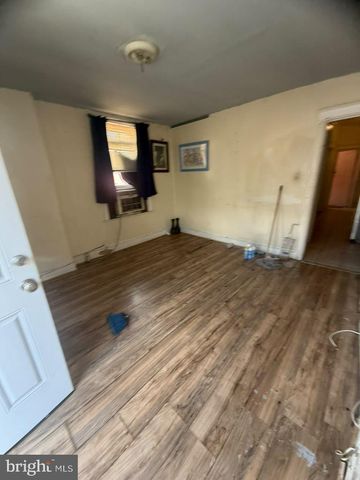3334 H ST, Philadelphia, PA 19134