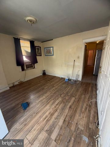 3334 H ST, Philadelphia, PA 19134